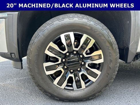 Used 2024 GMC Sierra 3500 Denali Ultimate AWD/4WD image 8