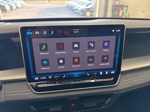 New 2026 Volkswagen Tiguan SE R-Line AWD/4WD image 9