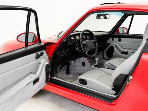 Used 1995 Porsche 911 Carrera RWD image 7