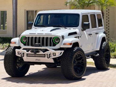 Used 2025 Jeep Wrangler Unlimited Sport AWD/4WD image 35
