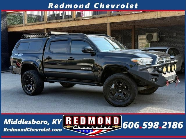 Used 2017 Toyota Tacoma TRD Sport w/ Tow Package (A/T) AWD/4WD image 1