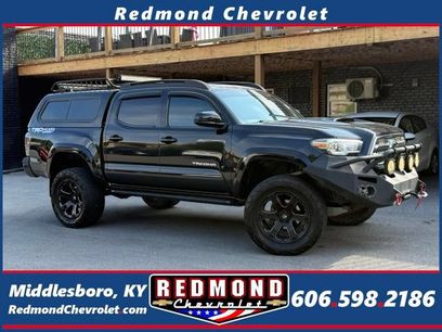 Used 2017 Toyota Tacoma TRD Sport w/ Tow Package (A/T)