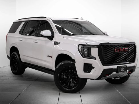 Used 2023 GMC Yukon AT4 w/ AT4 Premium Package AWD/4WD image 7