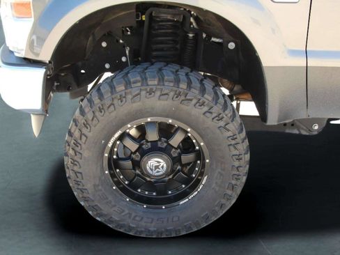 Used 2010 Ford F250 XLT AWD/4WD image 11