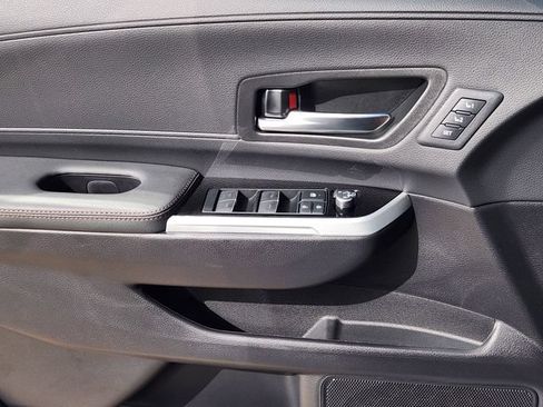 New 2026 Toyota Sienna Platinum AWD/4WD image 18