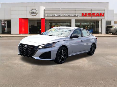 New 2025 Nissan Altima 2.5 SR w/ SR Premium Package image 6