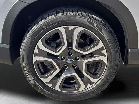 Used 2023 Subaru Ascent Limited image 8