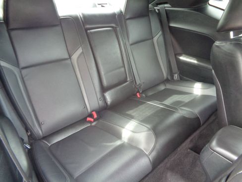 Used 2018 Dodge Challenger R/T Plus image 3