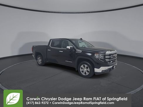 Used 2025 GMC Sierra 1500 SLT AWD/4WD image 3