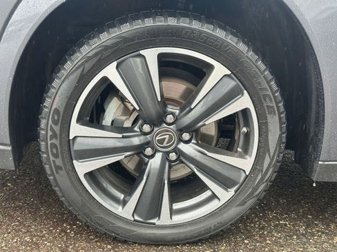 Used 2022 Lexus UX 250h Luxury image 8