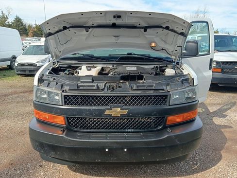 Used 2022 Chevrolet Express 3500 LS image 33