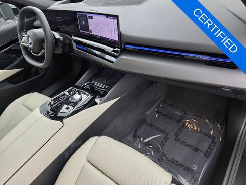 Certified 2024 BMW 530i w/ Premium Package RWD image 29