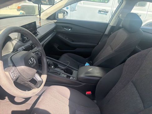 Used 2023 Honda Accord EX image 12