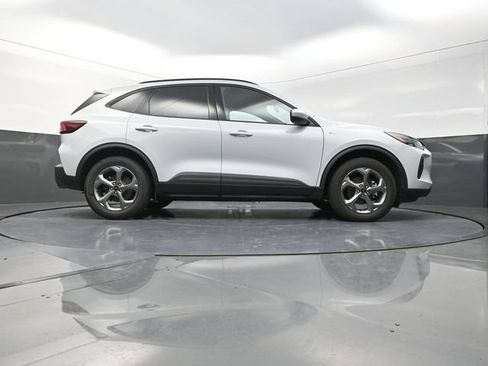 Used 2025 Ford Escape ST-Line Select AWD/4WD image 38