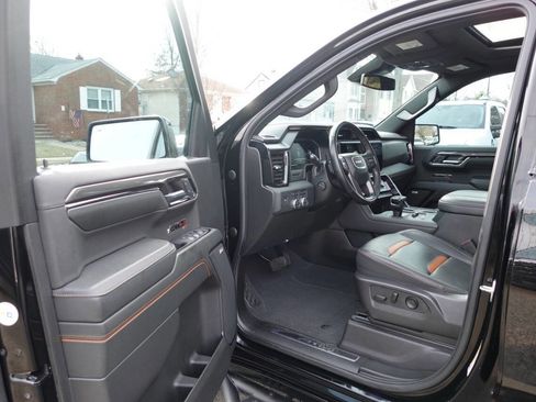 Used 2024 GMC Sierra 1500 AT4 w/ AT4 Premium Package image 13