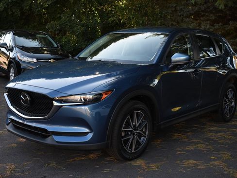 Used 2018 MAZDA CX-5 Touring image 2