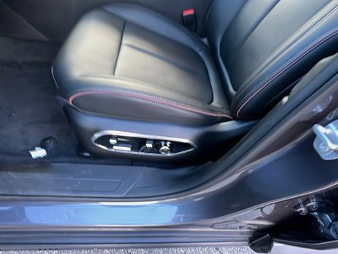 Used 2024 Jeep Wagoneer Launch Edition image 17