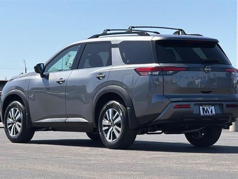New 2026 Nissan Pathfinder SL w/ Cargo Package FWD image 6