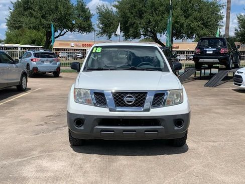 Used 2018 Nissan Frontier S RWD image 2