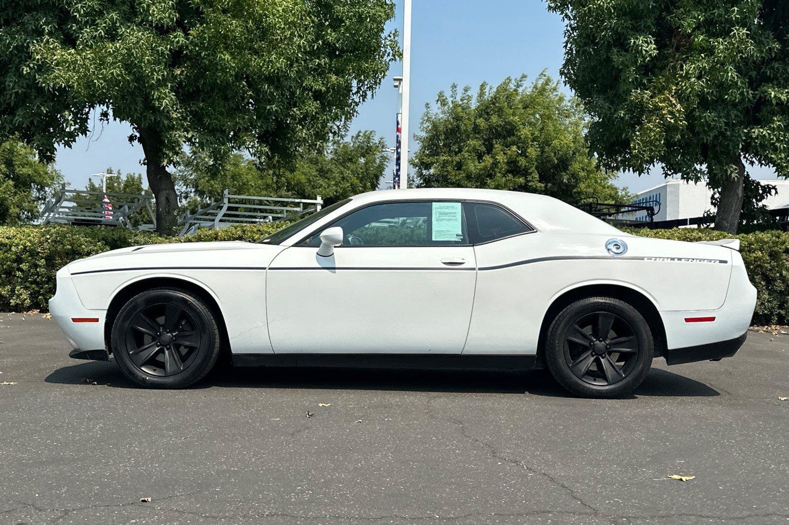 Used 2018 Dodge Challenger SXT RWD image 6