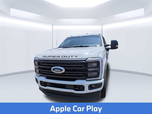 Used 2026 Ford F250 Platinum w/ FX4 Off-Road Package AWD/4WD image 2