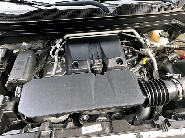 Used 2024 Chevrolet Colorado ZR2 AWD/4WD image 33