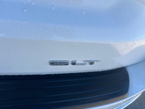 Used 2021 GMC Yukon XL SLT w/ SLT Luxury Package image 7