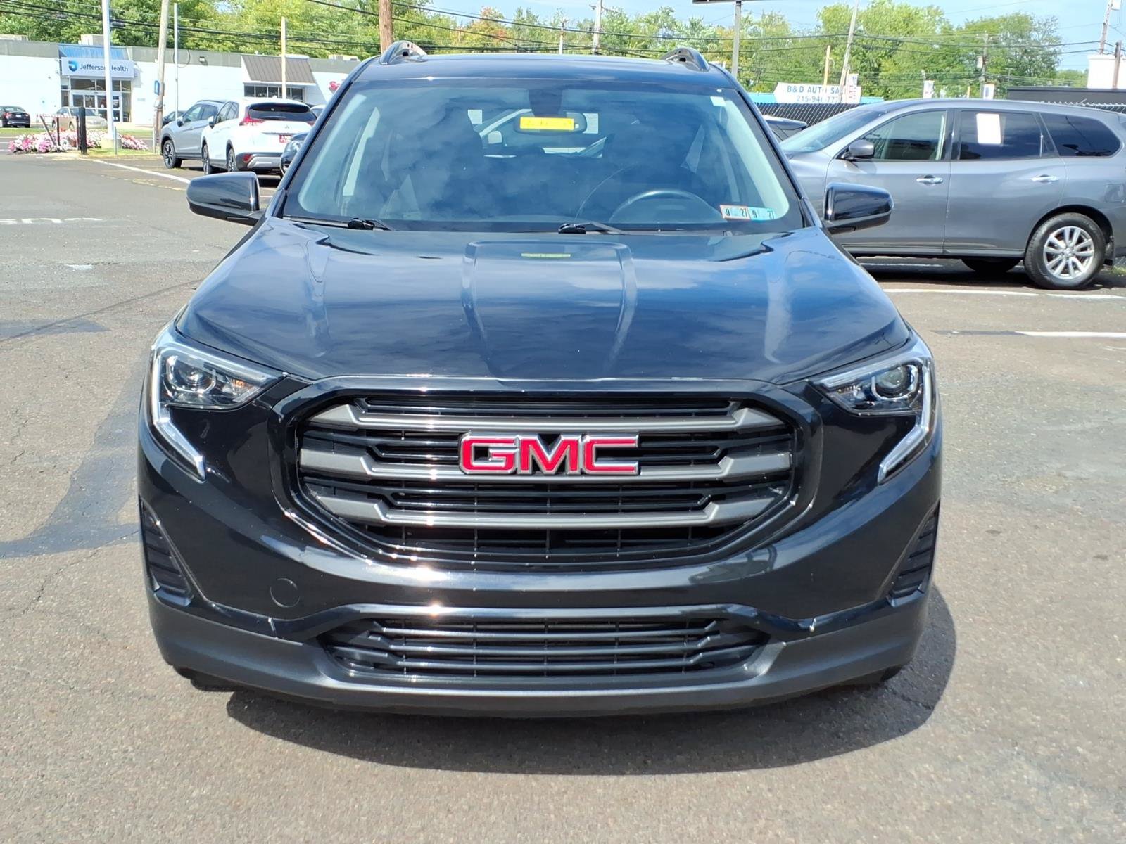 Used 2019 GMC Terrain SLE w/ Driver Convenience Package FWD image 9