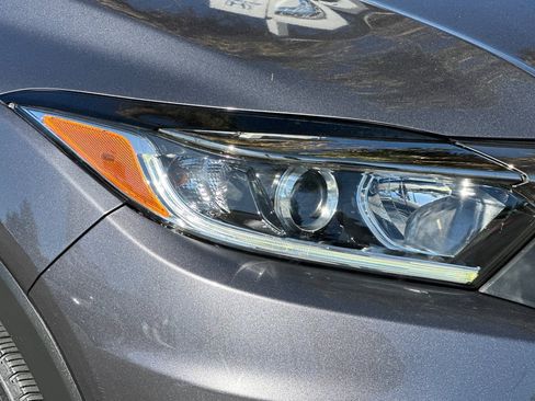 Used 2022 Honda HR-V EX image 11