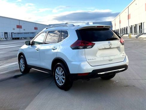 Used 2020 Nissan Rogue SV image 5