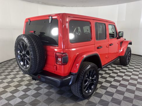 Used 2025 Jeep Wrangler Backcountry image 8