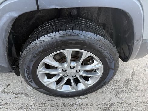 Used 2021 Jeep Cherokee Latitude Lux w/ Sun & Sound Group image 14