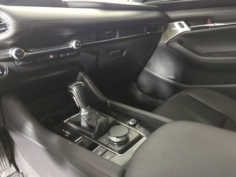 Used 2021 MAZDA MAZDA3 Hatchback w/Premium Plus Pkg image 19