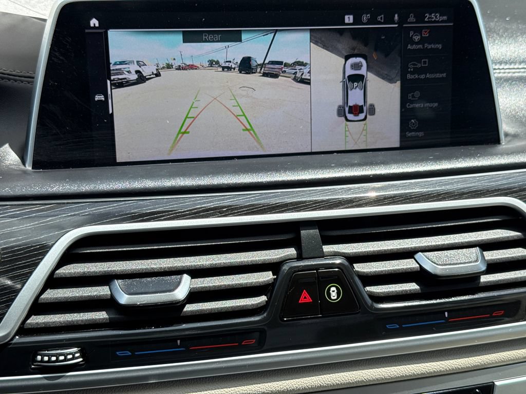 Used 2022 BMW 750i xDrive AWD/4WD image 28