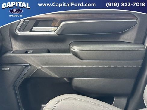 Used 2024 GMC Sierra 2500 SLT w/ SLT Premium Package image 29