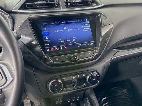 Used 2023 Chevrolet TrailBlazer LT w/ Sun and Liftgate Package image 16
