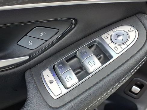 Used 2022 Mercedes-Benz GLC 300 4MATIC image 18