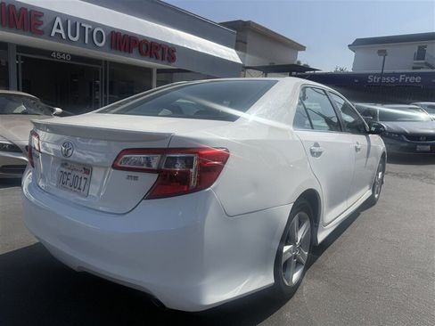 Used 2013 Toyota Camry SE FWD image 8