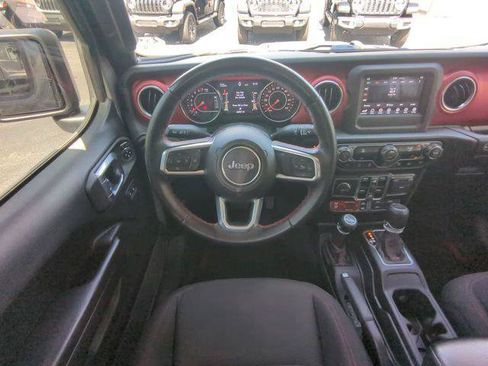 Certified 2021 Jeep Gladiator Rubicon w/ Safety Group AWD/4WD image 18