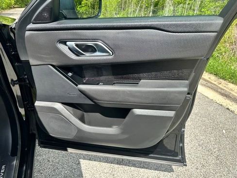 Used 2023 Land Rover Range Rover Velar S AWD/4WD image 18