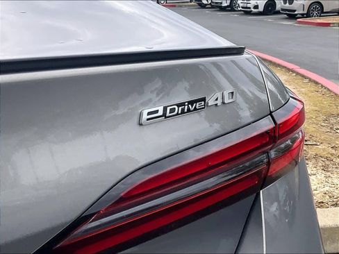 Used 2026 BMW i5 eDrive40 w/ M Sport Package image 10