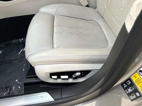 Used 2021 BMW 750i xDrive w/ Executive Package AWD/4WD image 18