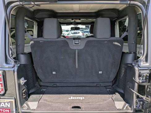 Used 2017 Jeep Wrangler Sport AWD/4WD image 14