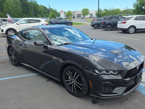 Used 2024 Ford Mustang GT RWD image 12