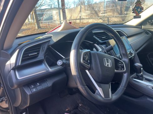 Used 2016 Honda Civic Touring image 8