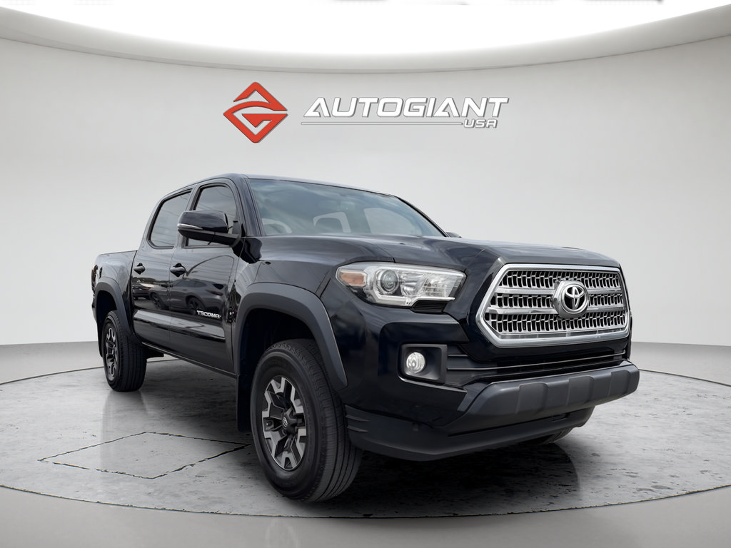 Used 2016 Toyota Tacoma TRD Off-Road AWD/4WD image 11