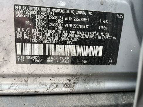 Used 2024 Toyota RAV4 LE AWD/4WD image 9