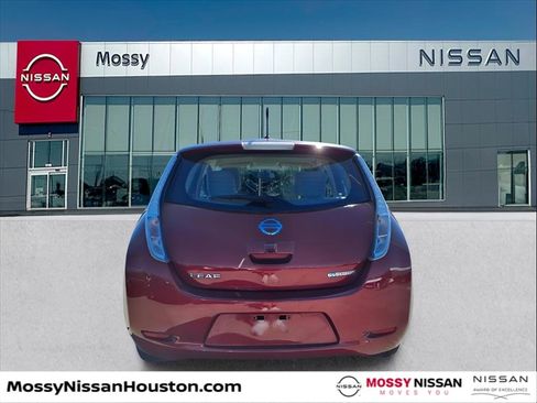 Used 2014 Nissan Leaf SV w/ LED & Quick Charge Package image 6
