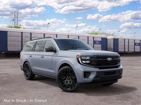 New 2027 Ford Expedition Platinum w/ Stealth Performance Package AWD/4WD image 4
