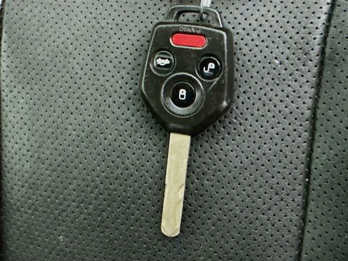 Used 2010 Subaru Outback 2.5i Limited AWD/4WD image 35
